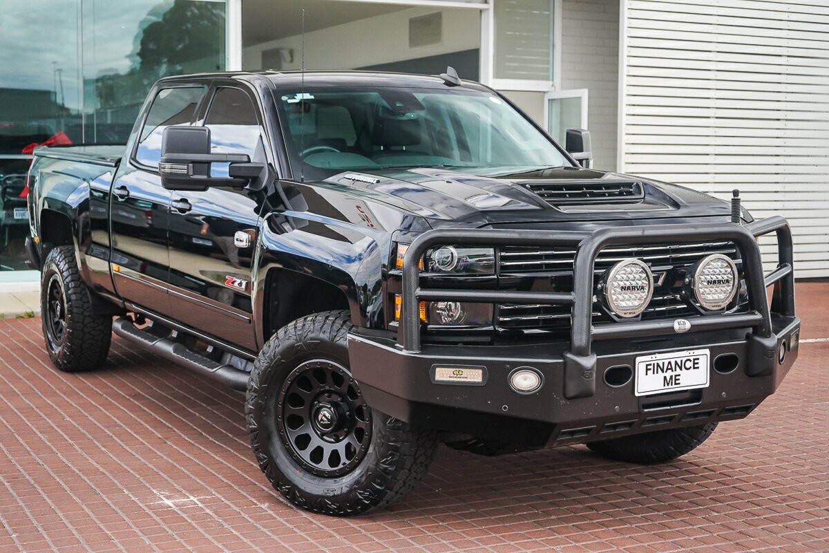 Chevrolet Silverado image 1