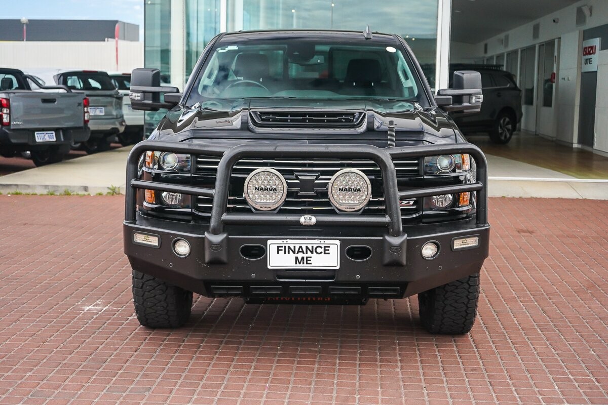 Chevrolet Silverado image 3