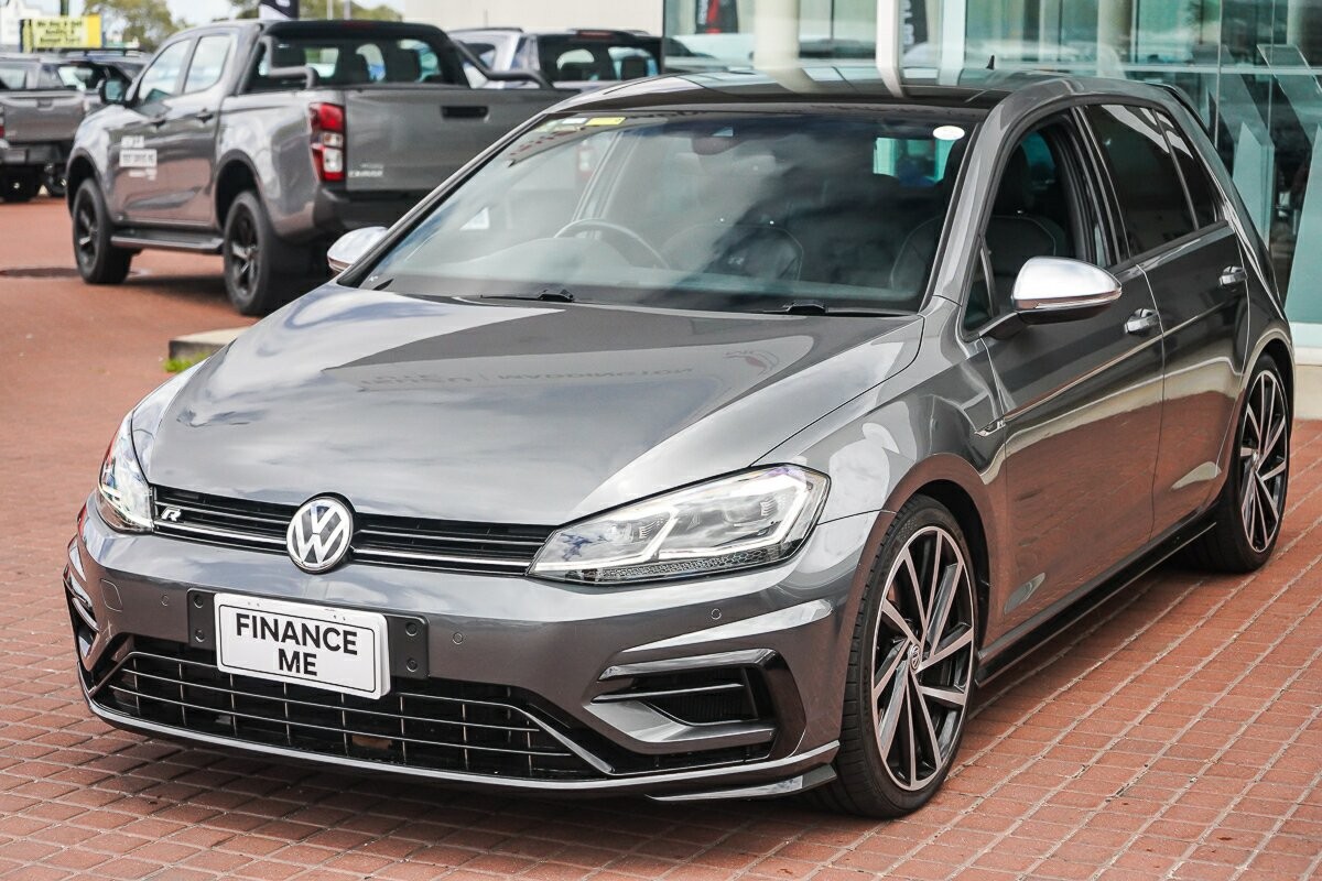 Volkswagen Golf image 4