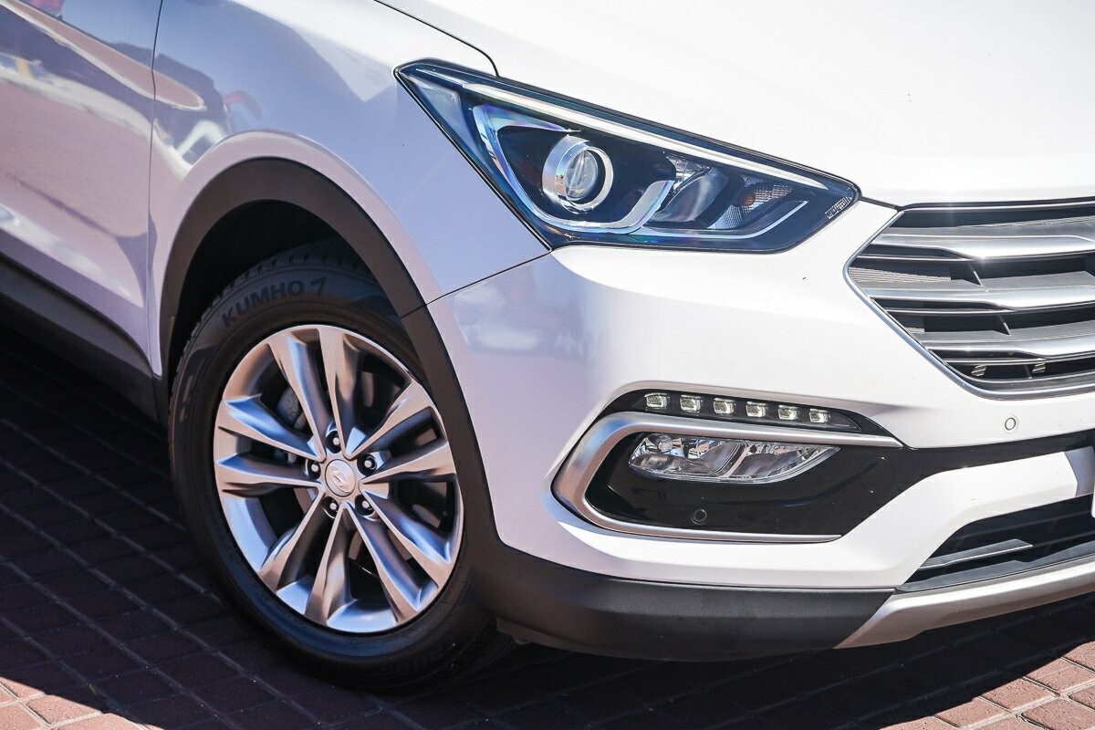 Hyundai Santa Fe image 2