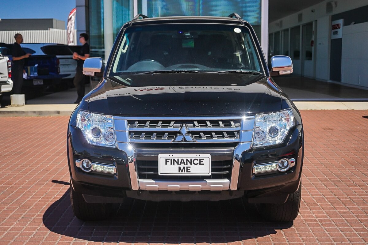 Mitsubishi Pajero image 3