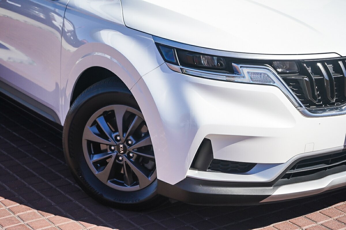 Kia Carnival image 2