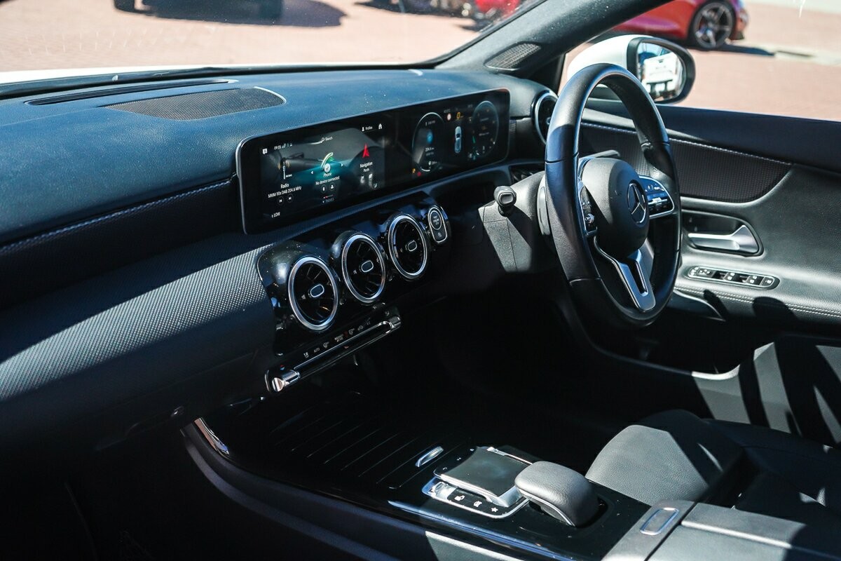 Mercedes Benz A-class image 4