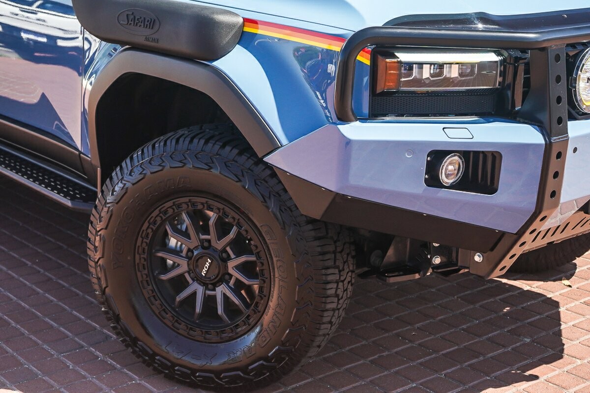 Toyota Landcruiser Prado image 2