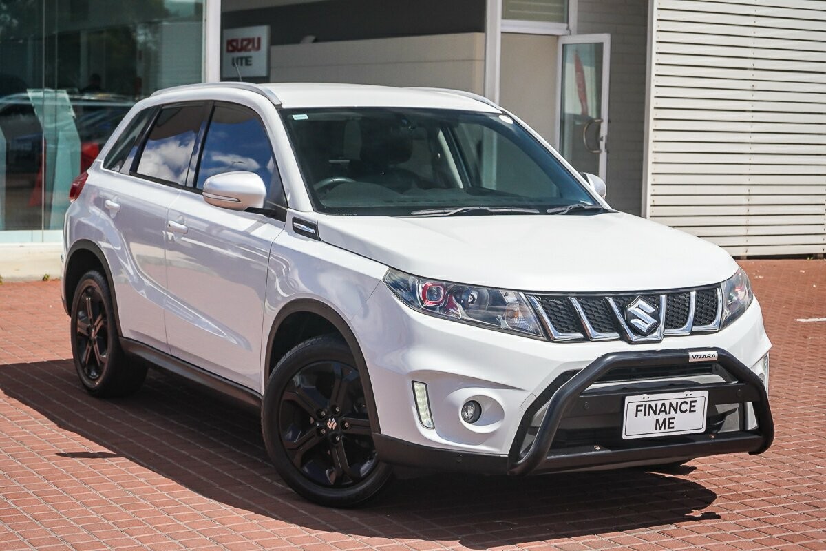 Suzuki Vitara image 1