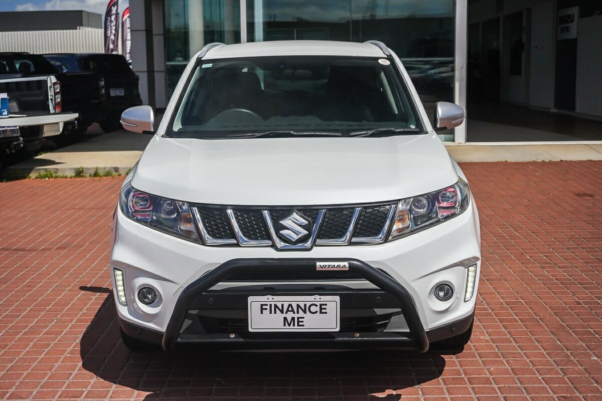 Suzuki Vitara image 3