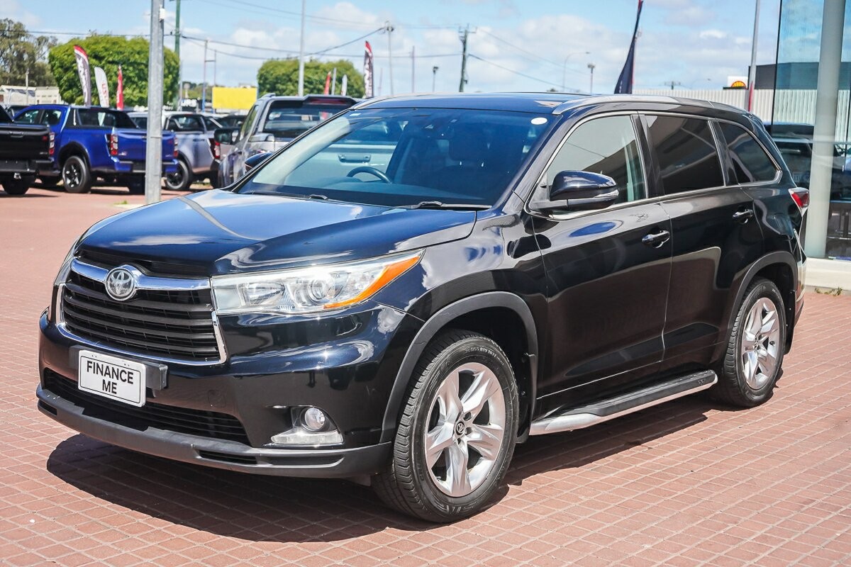 Toyota Kluger image 4
