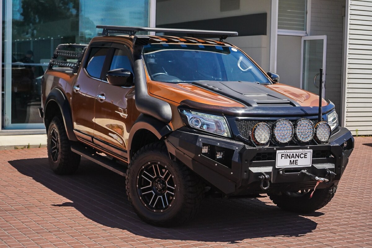 Nissan Navara image 1