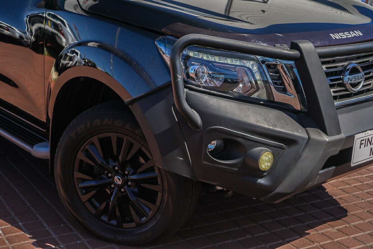 Nissan Navara image 2