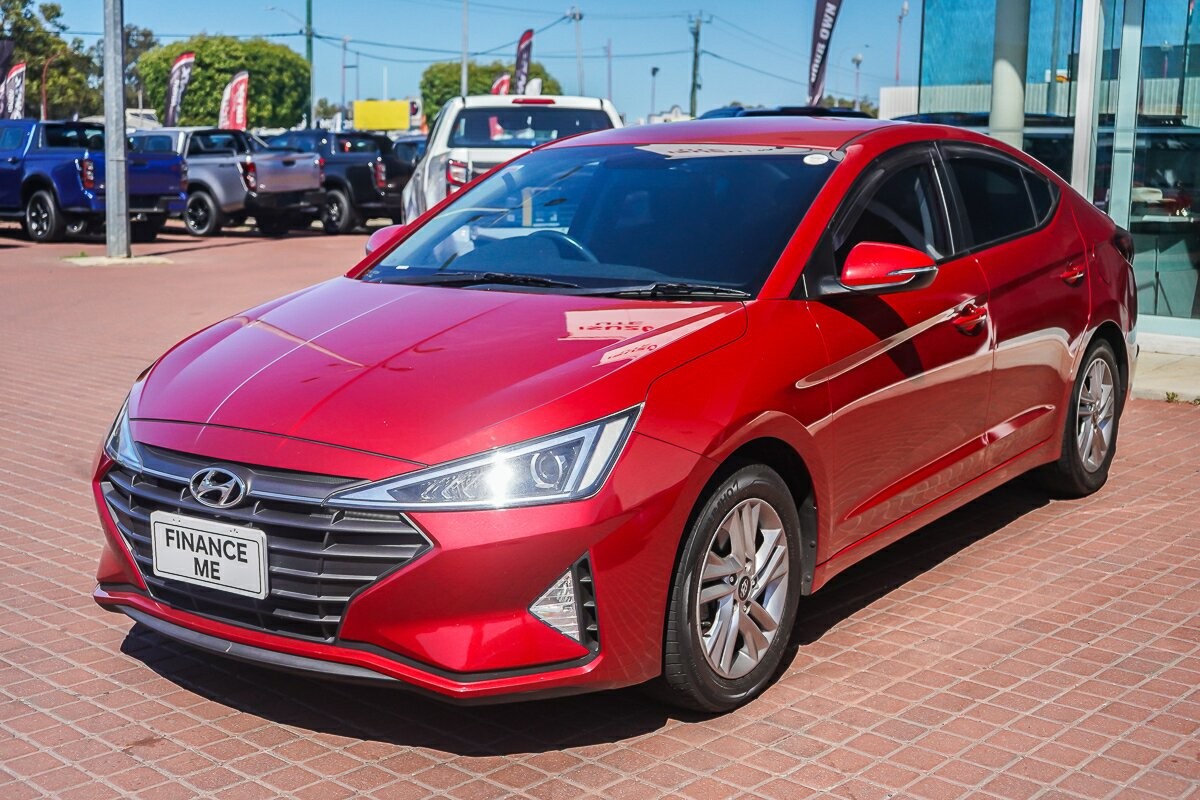 Hyundai Elantra image 4