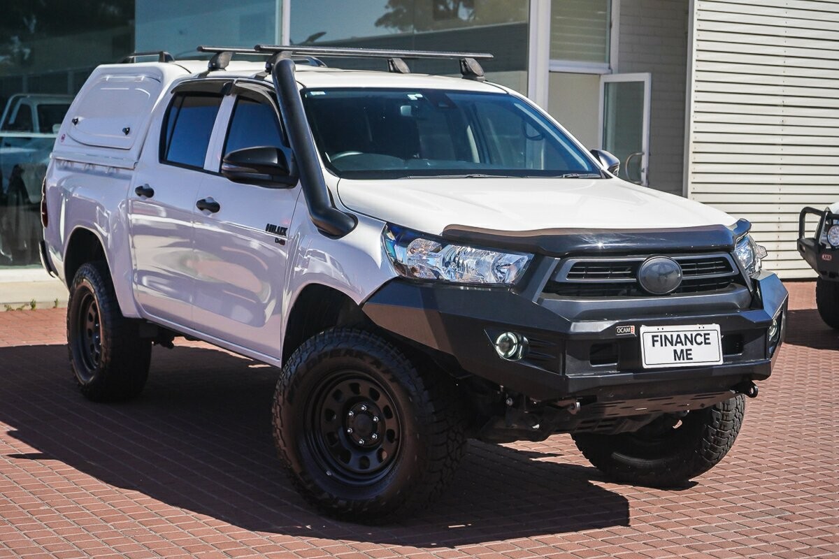 Toyota Hilux image 1