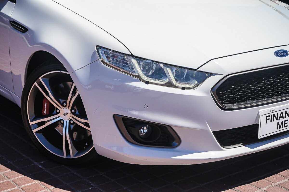 Ford Falcon image 2
