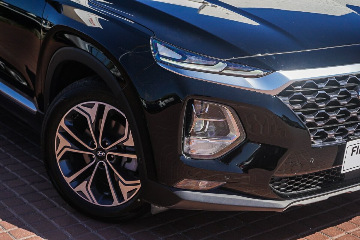 Hyundai Santa Fe image 2