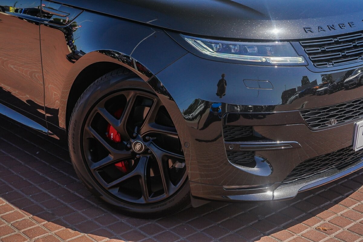 Land Rover Range Rover Sport image 2