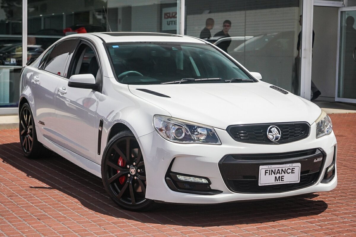 Holden Commodore image 1