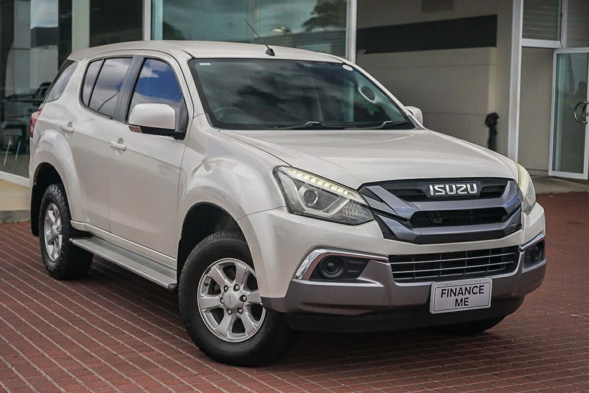 Isuzu Mu-x image 1