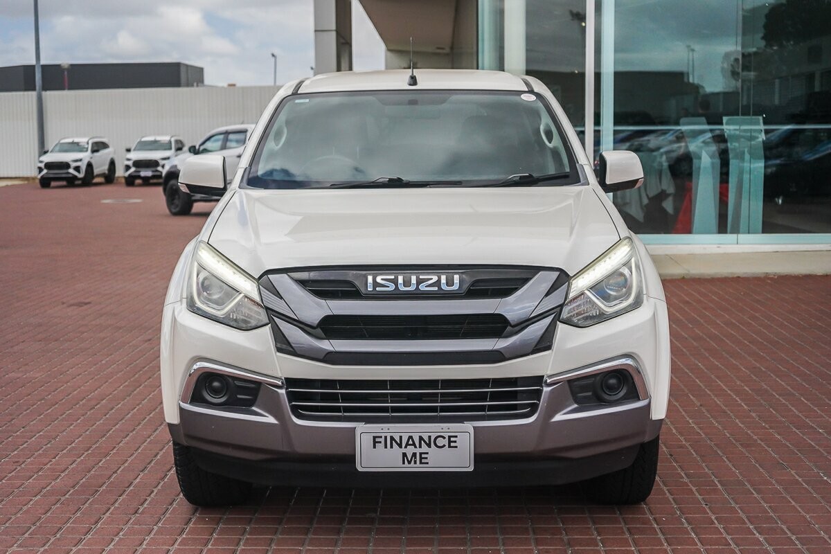 Isuzu Mu-x image 3