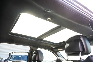 https://vehicle-cdn.autoleague.cloud/32225_81009432_12.jpg