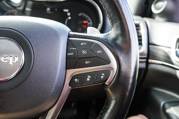 https://vehicle-cdn.autoleague.cloud/32225_81009432_18.jpg