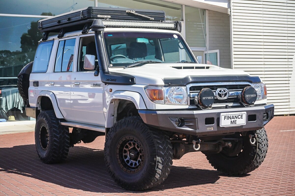 Toyota Landcruiser image 1