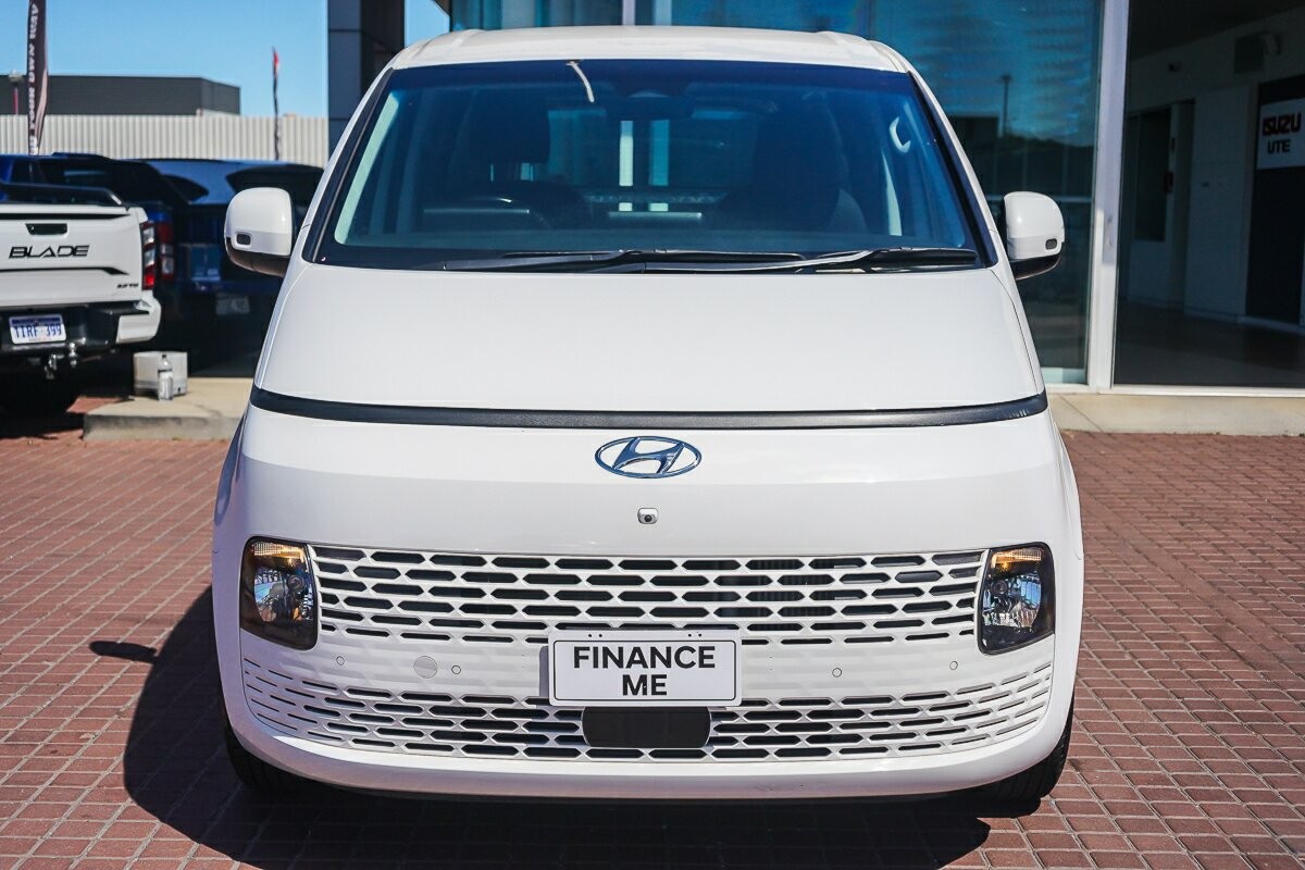 Hyundai Staria Load image 3