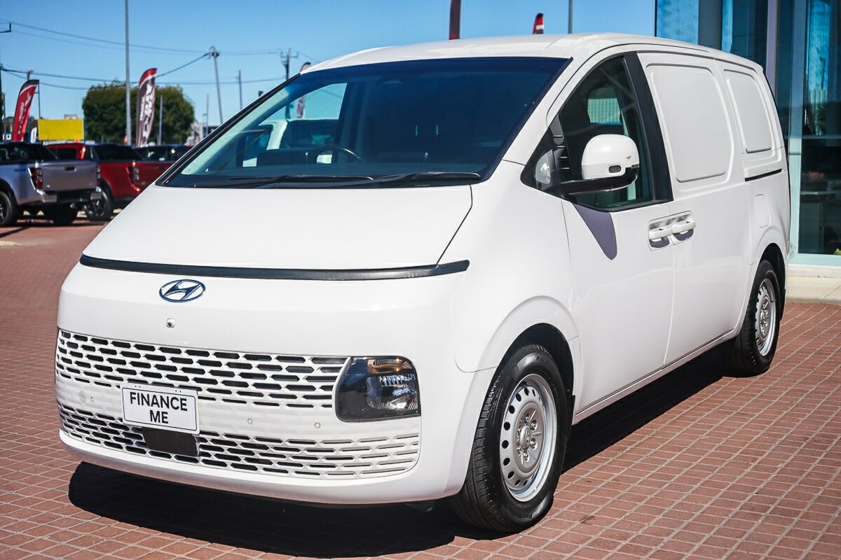 Hyundai Staria Load image 4