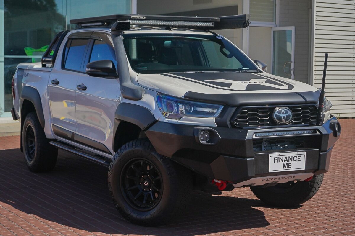 Toyota Hilux image 1