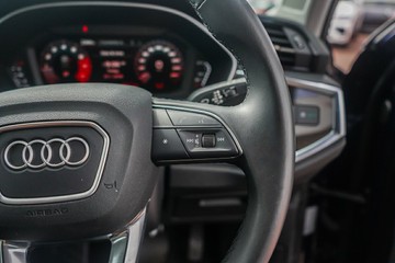 https://vehicle-cdn.autoleague.cloud/32225_81009517_13.jpg