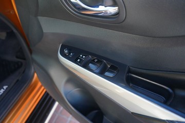 https://vehicle-cdn.autoleague.cloud/32225_81009530_12.jpg