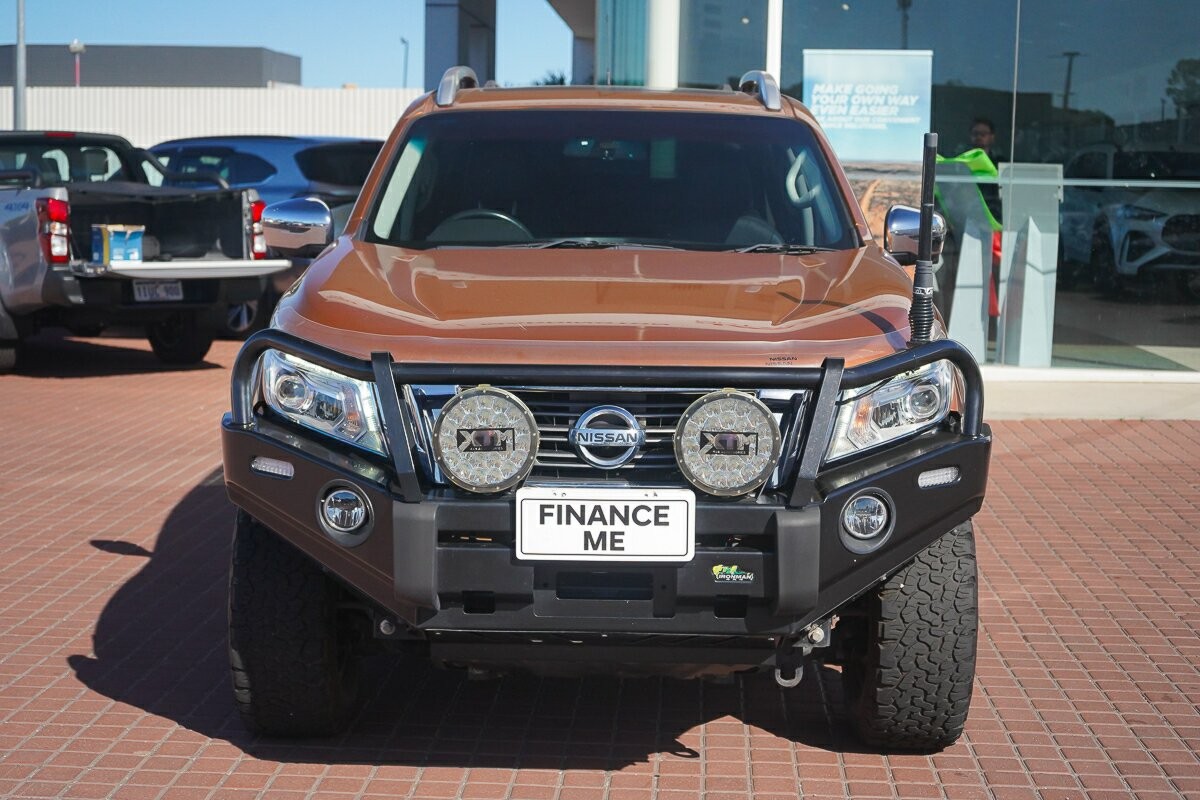 Nissan Navara image 3