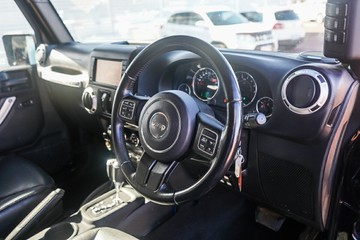 https://vehicle-cdn.autoleague.cloud/32225_81009534_12.jpg