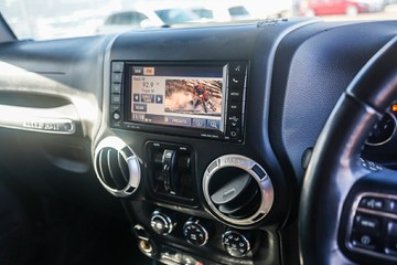 https://vehicle-cdn.autoleague.cloud/32225_81009534_16.jpg