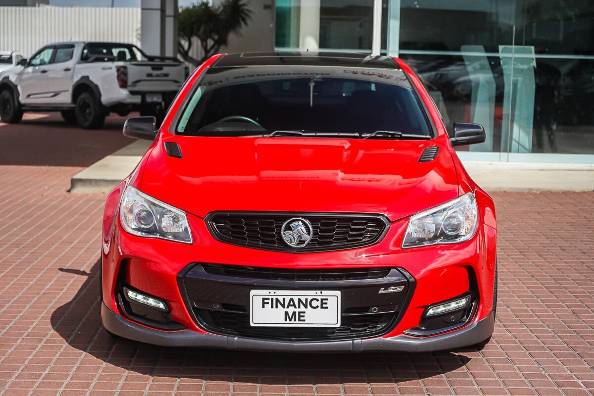 Holden Commodore image 3