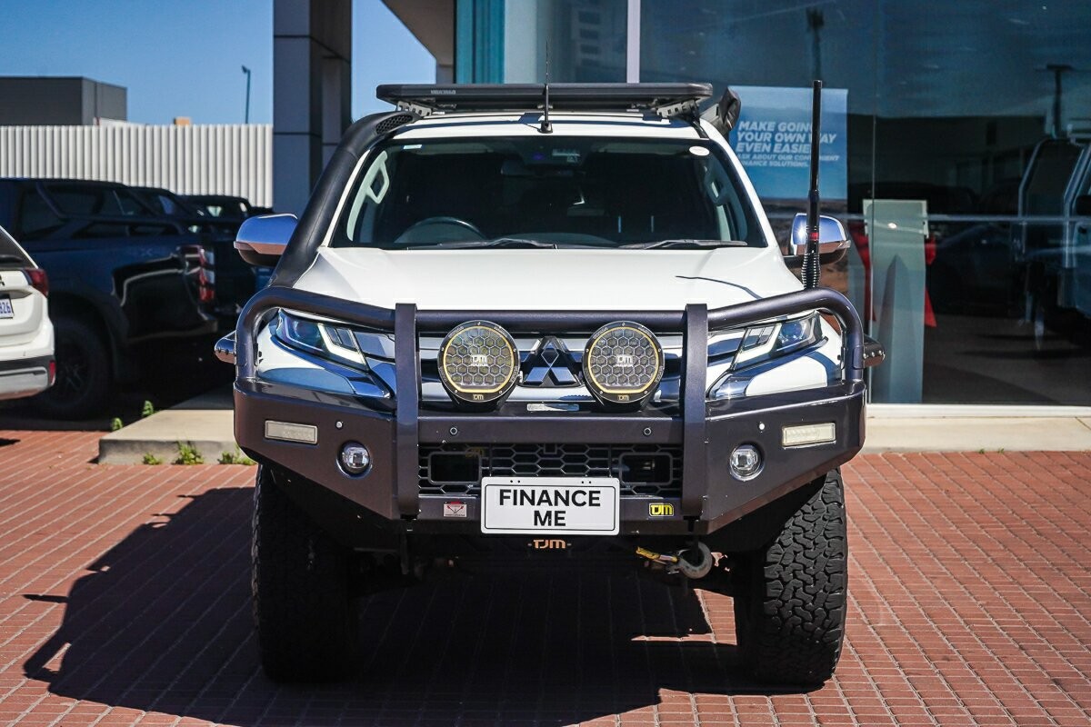 Mitsubishi Triton image 3