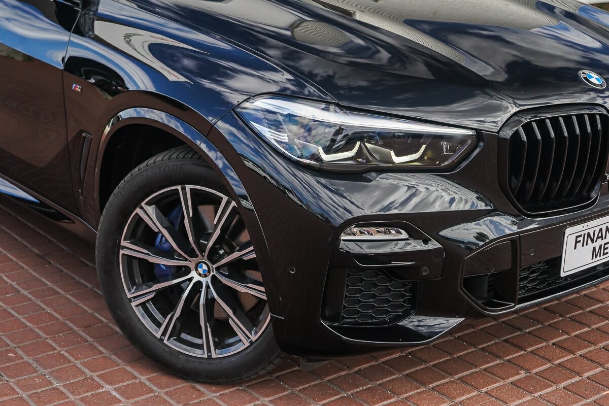 BMW X5 image 2