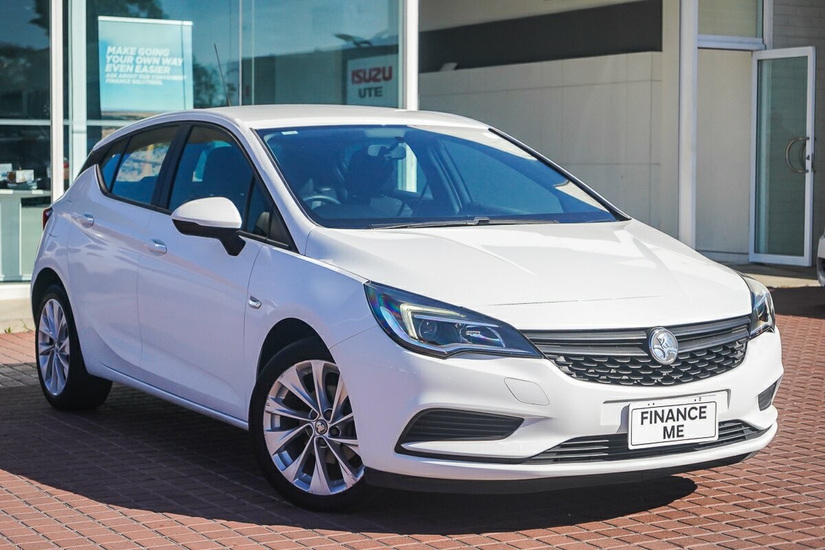 Holden Astra image 1