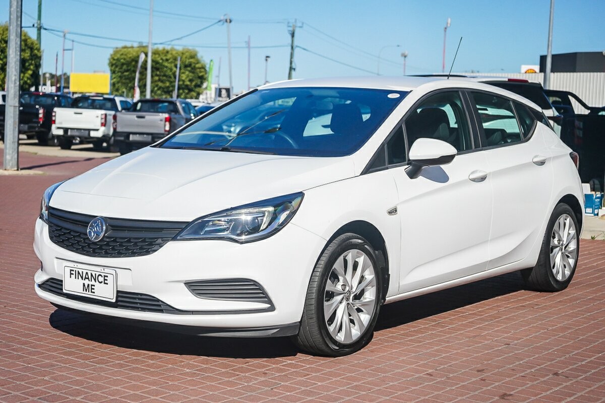 Holden Astra image 4