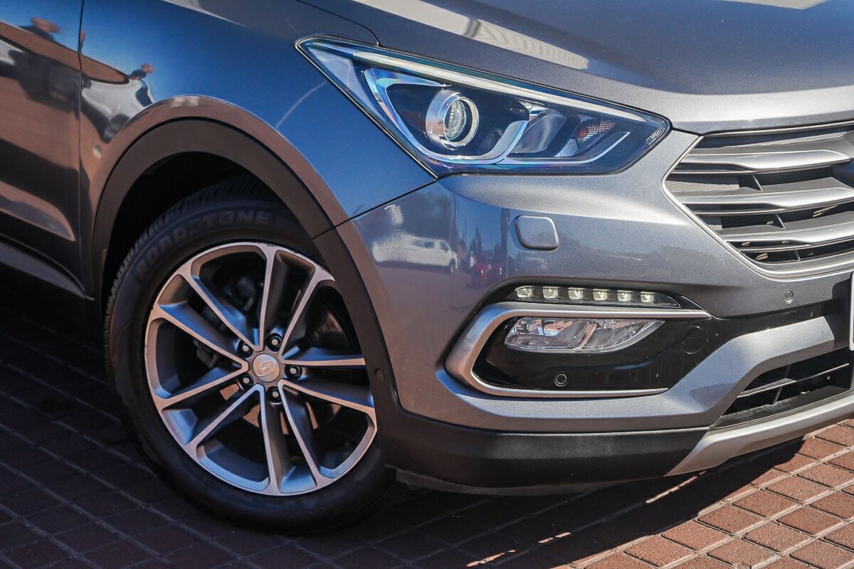 Hyundai Santa Fe image 2