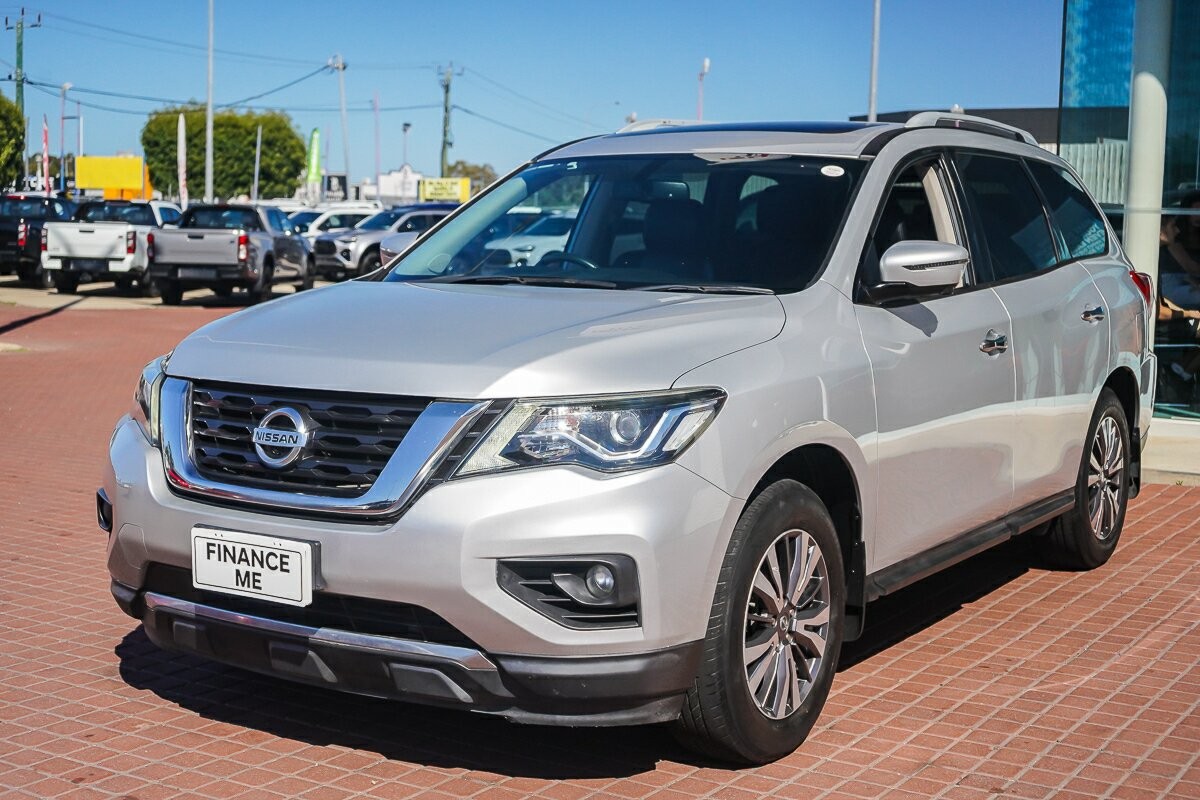 Nissan Pathfinder image 3