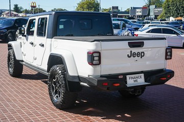 https://vehicle-cdn.autoleague.cloud/32225_81009622_6.jpg