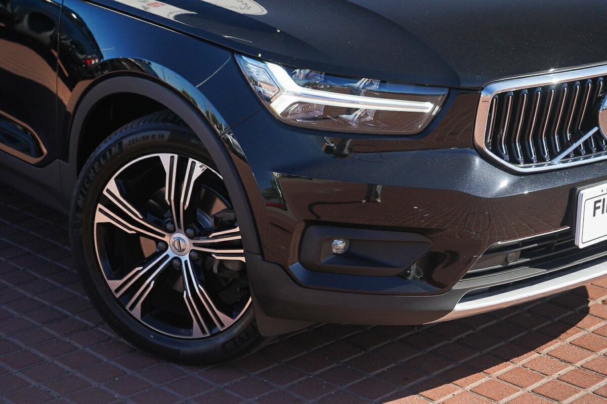 Volvo Xc40 image 2