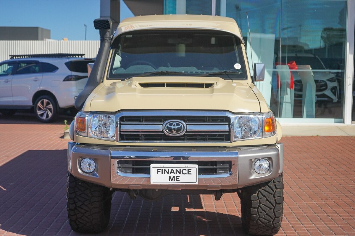 Toyota Landcruiser image 3