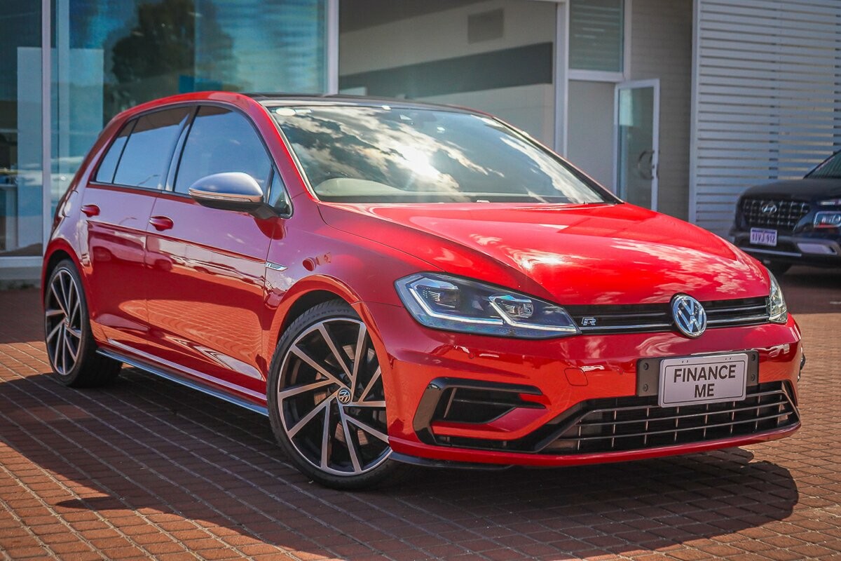 Volkswagen Golf image 1