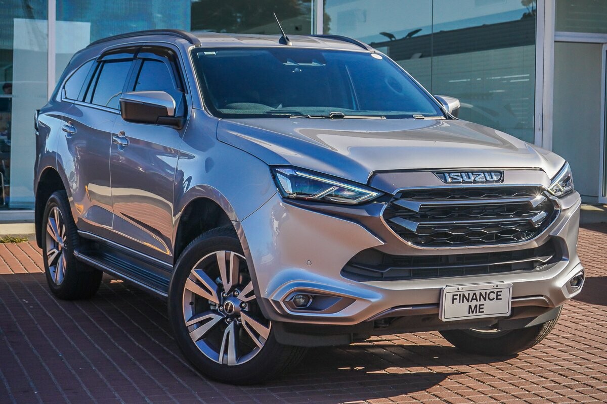 Isuzu Mu-x image 1