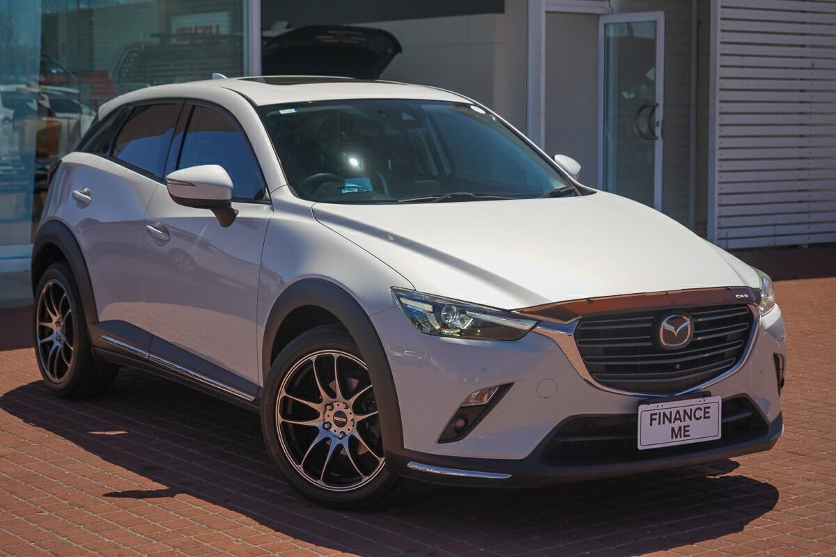 Mazda Cx-3 image 1
