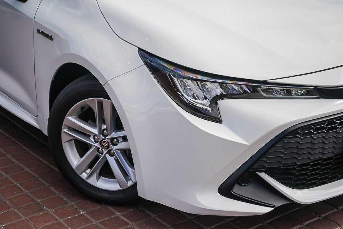 Toyota Corolla image 2