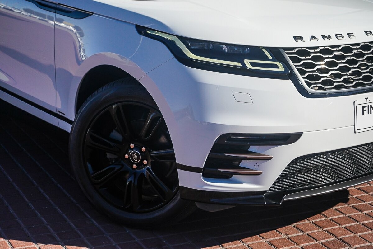 Land Rover Range Rover Velar image 2