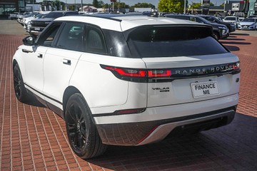 https://vehicle-cdn.autoleague.cloud/32225_81009752_6.jpg