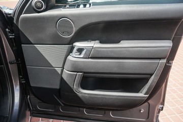 https://vehicle-cdn.autoleague.cloud/32225_81009758_11.jpg