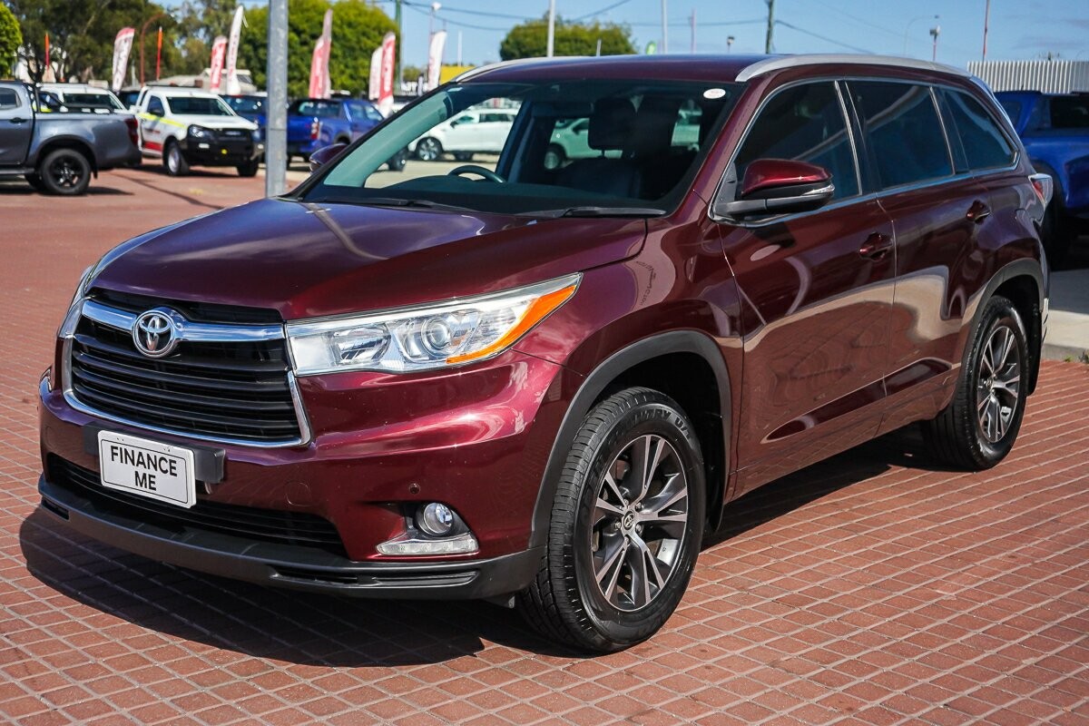 Toyota Kluger image 4